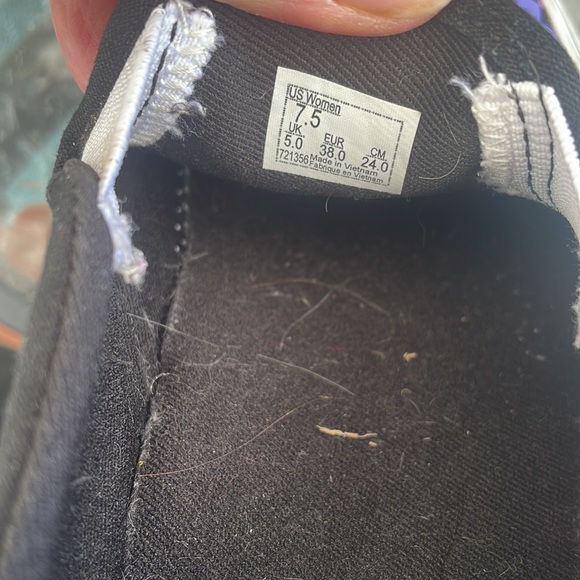 VANS Asher Checkered Rainbow Sneaker
Size 7.5. Excellent like new condition - Picture 4 of 7